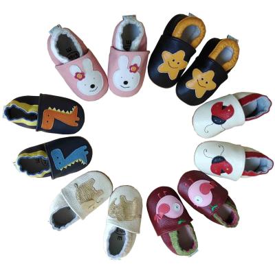 China Genuine Leather Soft Unique Baby Moccasins Boys And Girls Children Kids Toddler Lightweight Baby Shoes for sale