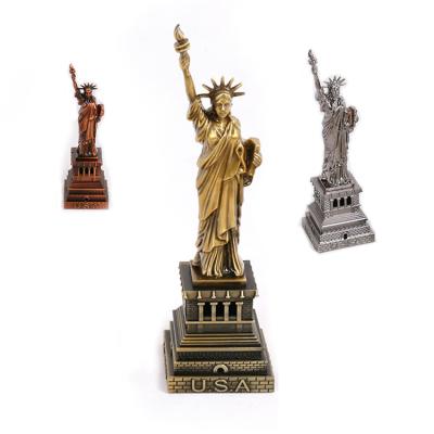 China Retro ornaments Toy Factory Wholesale Model Statue of Liberty hot sale New Style Metal Decoration ornaments home decoration for sale