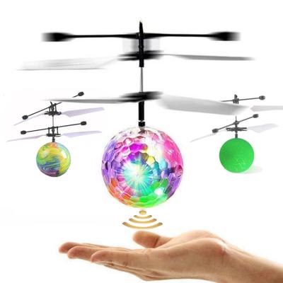 China New style candle light toy for kids best selling high quality led flying ball kids sensor toys 13.5*5*5cm for sale