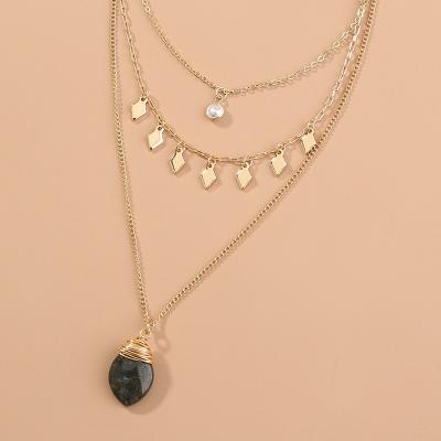 China 2021 Original Design Romantic Alloy Chain Gold Color Necklace For Women Agate Stone Charm Pendant Necklace for sale