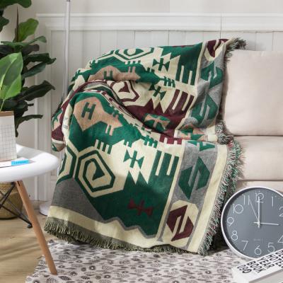 China Anti-static cheap high quality green geometric pattern vintage woven polyester cotton chunky blanket for summer for sale