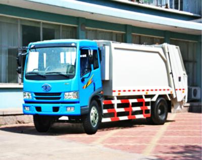 China LHD / RHD Steering Garbage Truck With Compactor , 4x2 Refuse Compactor Truck for sale