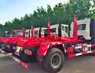 China Hooklift Hook Lift Bin Waste Collection Trucks 10 - 15 Tons Capacity 4x2 Driving Type for sale