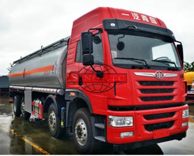 China 28000 - 35000 Liters Oil Tanker Truck 4 Axles Aluminium Alloy Material for sale