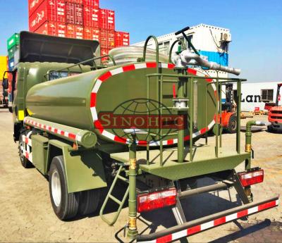 China 1000 - 1200 Gallons Army Water Truck , 4x2 / 4x4 Drive Type Water Sprinkler Truck for sale