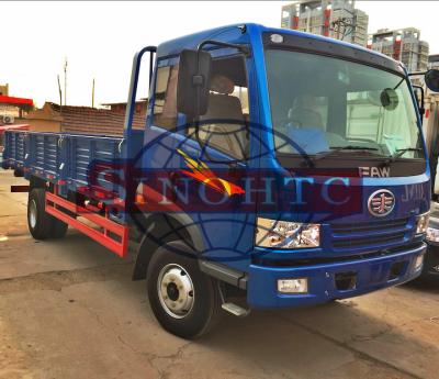 China Right Hand Driving Dropside Truck , 8 - 10 Tons Light Cargo Truck RHD Steering for sale