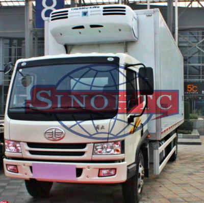 China 8 - 12 Tons Refrigerated Box Truck , 6 Wheels 4x2 Drive Freezer Box Truck for sale