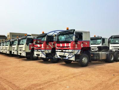 China HOWO Automatic Tractor Truck 40 - 80 Tons Payload Capacity HW76 Cab for sale