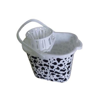 China Wholesale Plastic Heavy Duty 15L Supermarket Mop Bucket Eco - Friendly With Plastic Swing Handle for sale