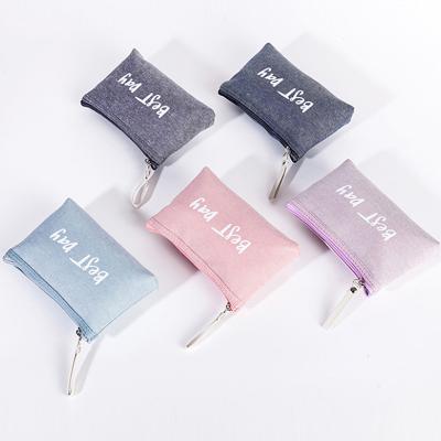 China 2021 Fashion Low MOQ Letter Printed Zipper Cotton And Canvas Cosmetic Bags Makeup Bag Travel High Capacity Tote Bag For Women for sale