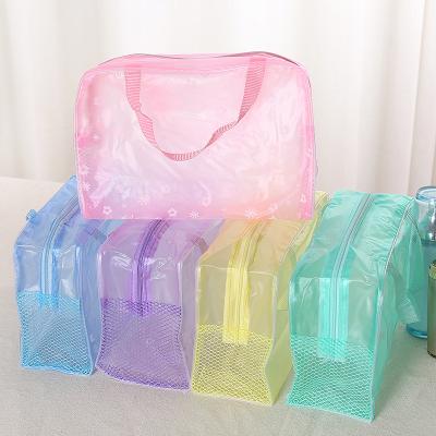 China 2021 Low MOQ Women's Cute Waterproof Clear Transparent Makeup Bag Travel High Capacity PVC Cosmetic Bag for sale