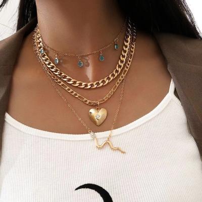 China Wholesale Women Jewelry Vintage Fashion Blue Diamond Heart Custom Necklace Snake Pendant Necklace for sale