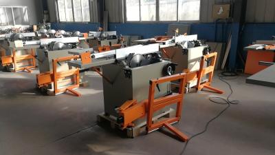 China 60HZ de houten Scherpe Lijst zag Cnc Comité Snijmachine met Veranderlijke Snelheid Te koop