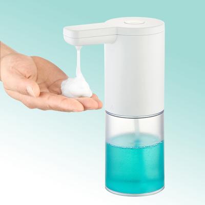 China Spray Electric Hand Sanitizer Dispenser Automatic Foam Soap Dispenser With Battery for sale