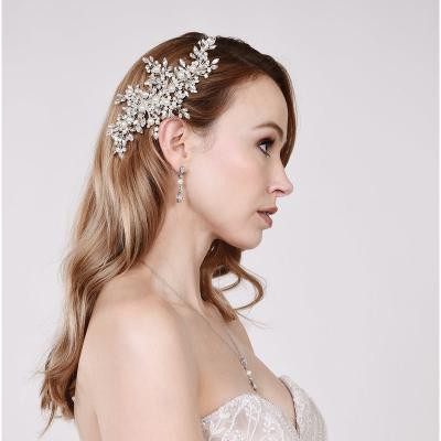 China Crystal Hair Clip Accessories High Quality Gold Crystals Hair Accessories Dramatic Bridal Bridal Hair Comb Crystal Beads Vines for sale