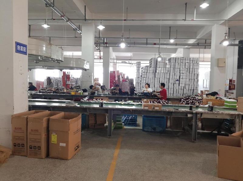 Verified China supplier - Guangzhou Rihong Fashion Shoes Co., Ltd.