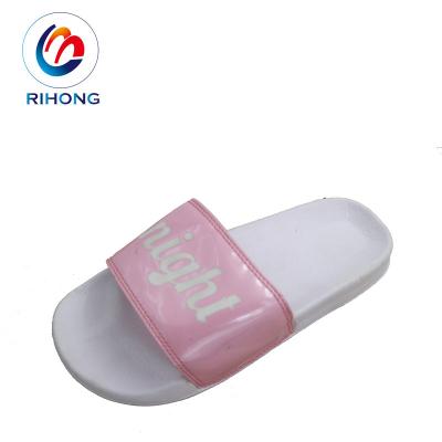 China CUSHIONING Modern Trending Custom Logo Sponge Toe Open Top Sandal Shoes Custom Slipper For Lady for sale