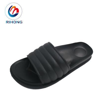 China CUSHIONING Guangzhou summer fashion home logo single flat cheap PVC Eva men's plastic slipper for sale