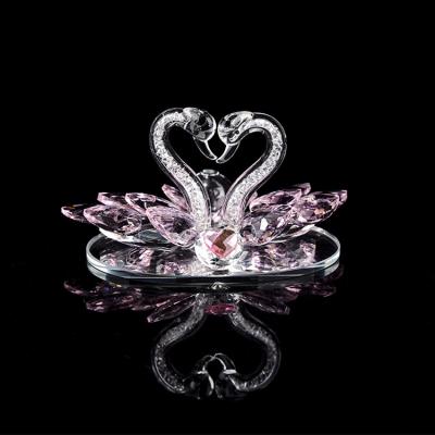 China Europe Creative K9 Pink Crystal Swan Animal Crafts For Wedding Return Gifts for sale