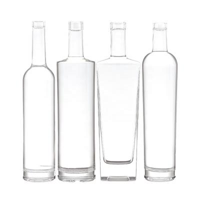 China Super Flint Glass Material Base 700ml Clear Glass Whisky Vodka Wine Bottle for Alcohol for sale