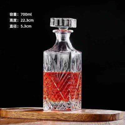 China 750ml Brandy Whiskey Gin Glass Bottle with Super Flint Material and Customize Design for sale