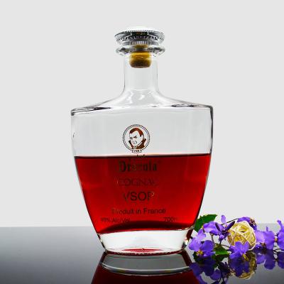 China Super Flint Glasmaterial Brandy Glasflasche für Liquor Spirit 700 ml zu verkaufen