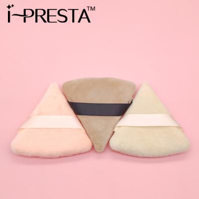 China Foundation Cosmetic Face Makeup Triangle Shape Cotton Sponges Cosmetic Powder Puff for sale