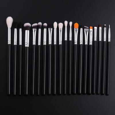 China Angular Blush IPRESTA 20pcs High End Luxury Black Silver Color Personalized Hair Eyeshadow Makeup Brush Set Latest for sale