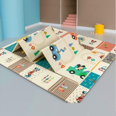 China Toy Hot Selling Padded Non Toxic Waterproof Baby Educational Play Floor Foldable Xpe Foam Mat for sale