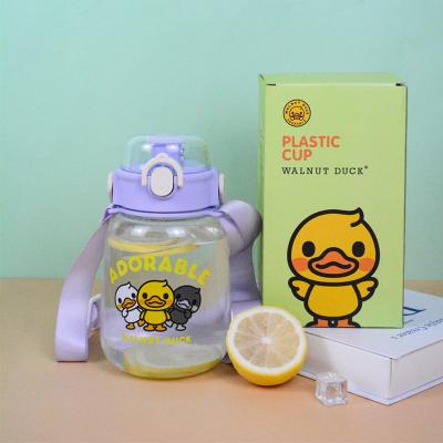 China Cute Children 1000ml Portable Viable Straw Cup Large Capacity Insulated Plastic Water Bottle for sale