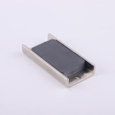 China Industrial Magnet 65CK0001 Magnetic Ferrite Channel Magnet Block Magnet for sale