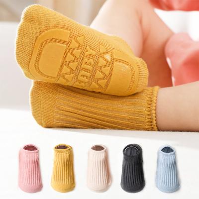 China Stock Baby Newborn Socks Toddlers Home Grips Cotton Cute Infant Anti Slip Wholesale Antibacterial Socks for sale