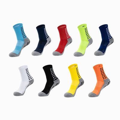 China Breathable Athletic Jacquard Logo Junior Basketball Football Anti Slip Grips Socks Adult Customized Crew Sports Socks for sale