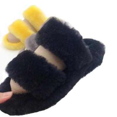 China Fashion Trend Sheep Wool Fur Wool House Slippers Luxury Outdoor Winter Indoors For Woman Fashion Leather Fluffy Slippers for sale