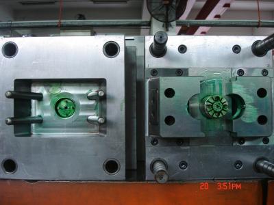 China Hot Runner Injection Mold / PE , PU , PVC Plastic Injection Molding Tool for sale