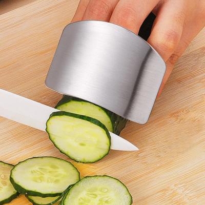 China Stocked Stainless Steel Finger Guard Knife Cutter Protector Hand Kitchen Slice Tool for sale