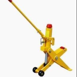 China FJ04 Forklift Jack Load Capacity 4000Kg for sale