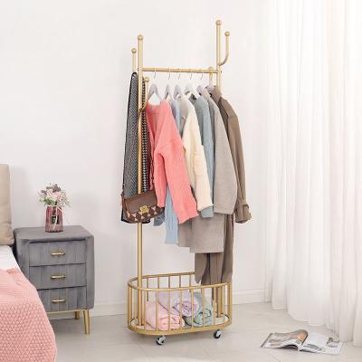 China Modern coat rack the living room bedroom coat rack has wheels that can be moved and stored for sale