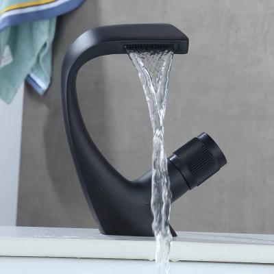 China Metered Taps Bathroom Sink Faucets Hot And Cold Water Mixer Tap Crane Deck Mounted Single Hole Bath Faucet Chrome Finished for sale