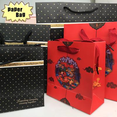 China Recyclable Custom Luxury Tote Bag Gift Bag Shopping Packaging Paper Bags With Handles for sale