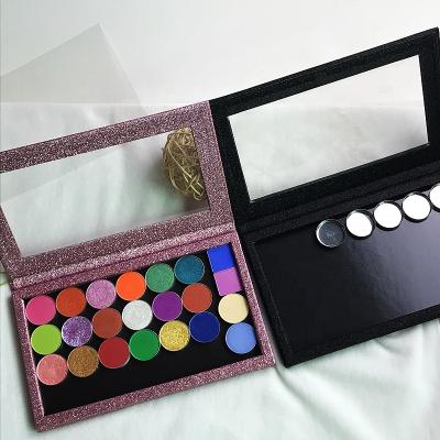 China Customized Waterproof 28 Color Glitter Eyeshadow Palette Packaging High Dye Empty Magnetic Eyeshadow Palette for sale