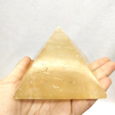 China Wholesale Natural Yellow Calcite Pyramid Crystal Pyramid from Europe Calcite Iceland Spar for sale