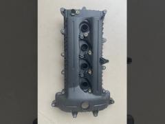 R7 X40 B30 A70 Car Engine Accessories Motor Parts Valve Chamber Cover FAW Pentium Senya