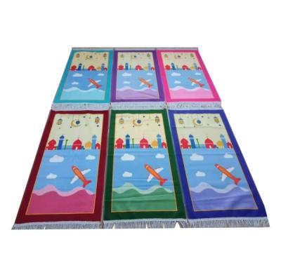 China Stain Resistant Small Size Prayer Rugs For Kids for sale