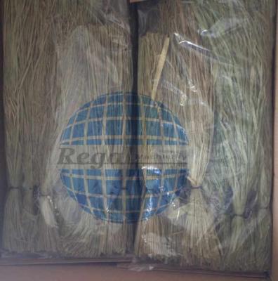 China dyed natural raffia grass bundle for sale