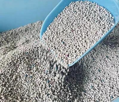 Chine Déodorant durable Bentonite Litter de sable de chat Super absorbant sans poussière à vendre