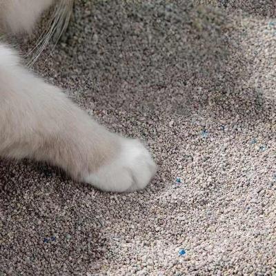 China Crushed Strong Clumping Ore Litter 100 Percent Dust Free Cat Litter for sale