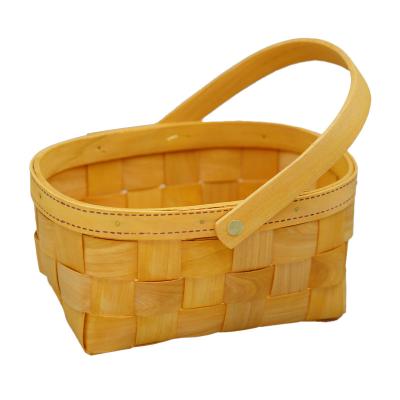 China Viable Kitchen Woven Storage Box Wedding Decoration Flower Wood Chip Basket With Handle for sale