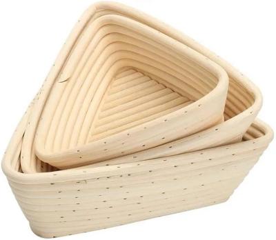 China Sustainable 100% Natural Rattan Triangle Bread Basket Homemade Professional Round Baking Set for sale