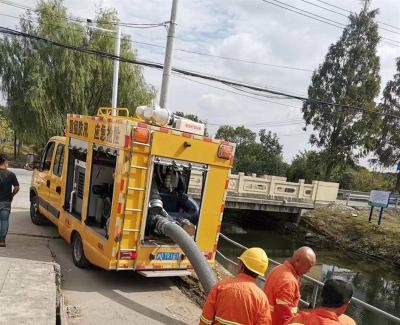 China Energy Saving Large Flow Emergency Diesel Type Rescue Pump Truck for sale